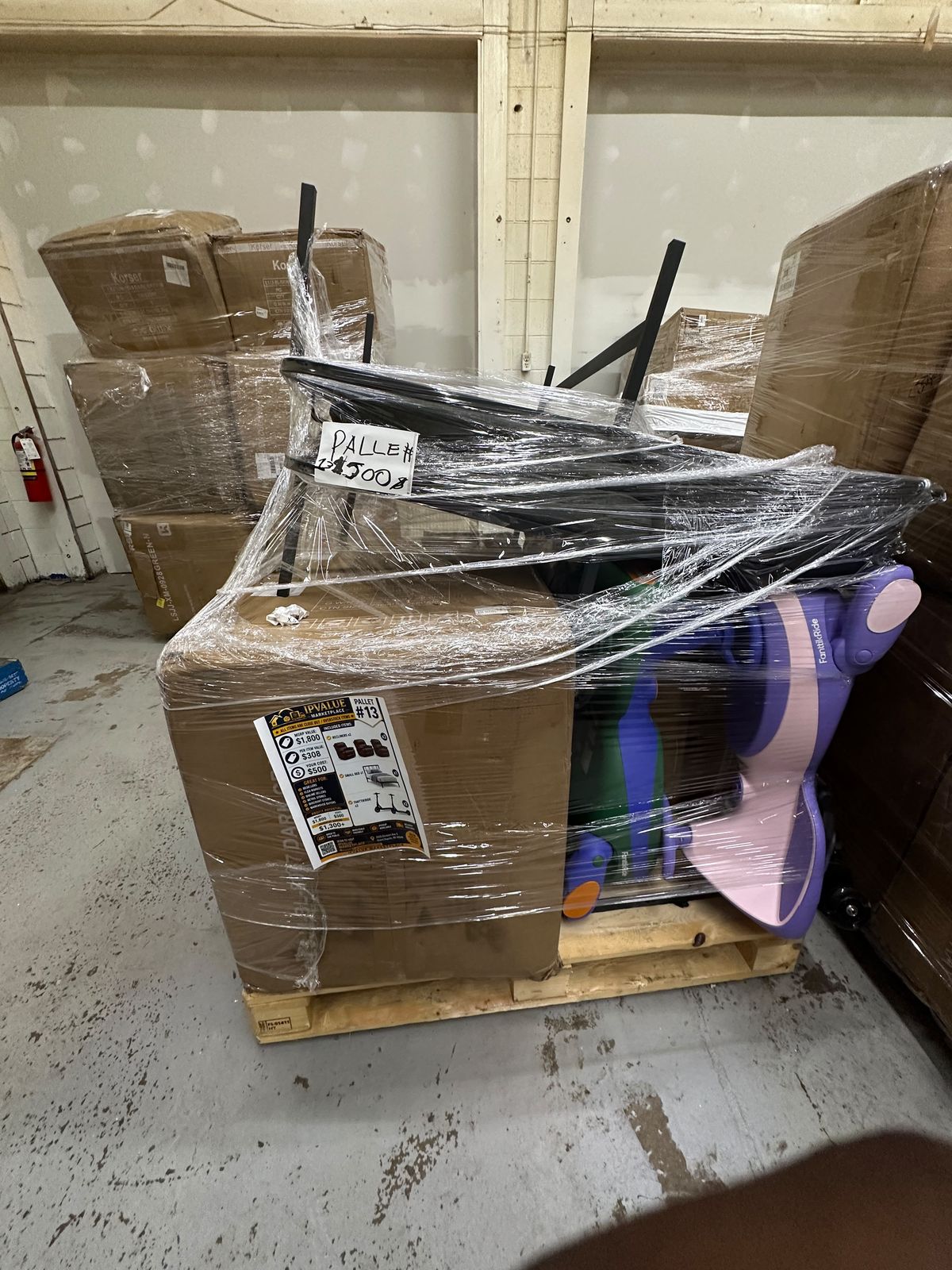 Mixed Merchandise Pallet with Recliners and Bed