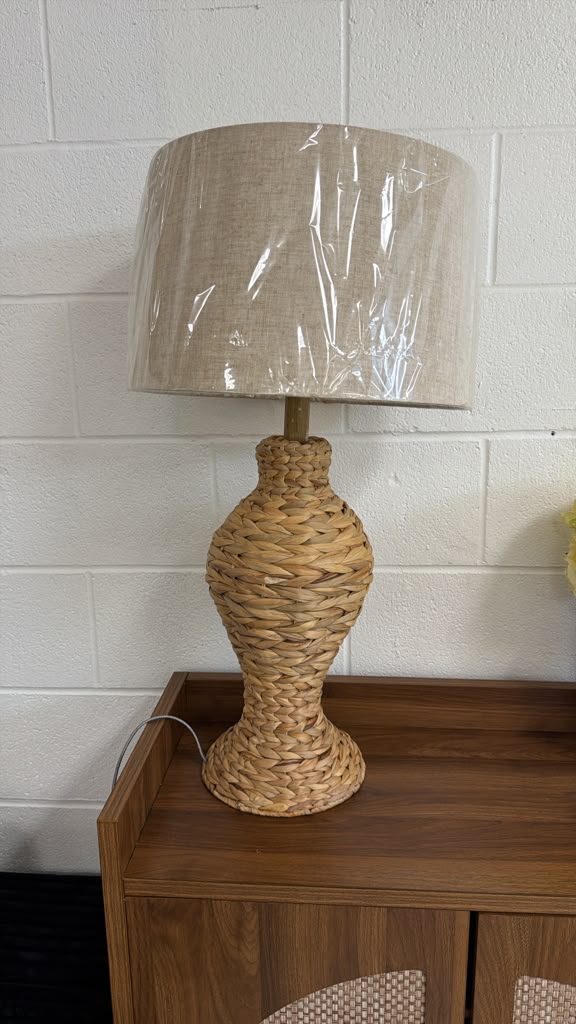 Woven Rattan Base Table Lamp