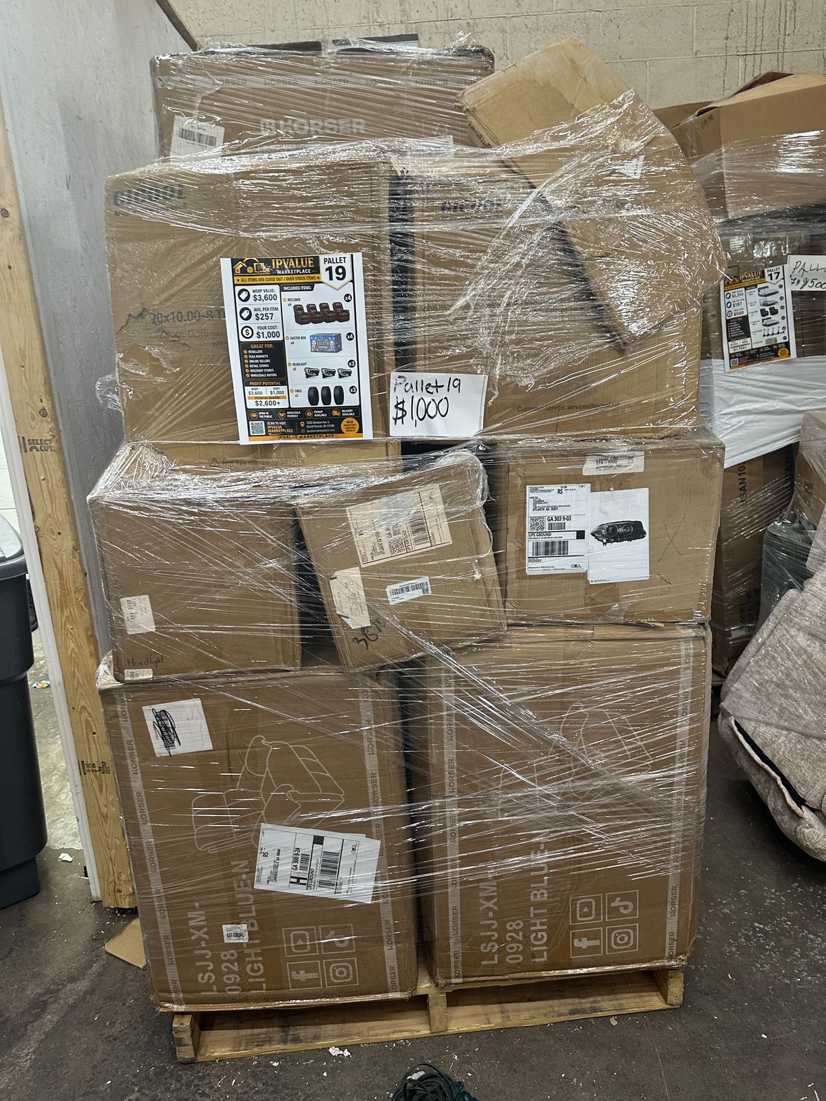 Mixed Merchandise Pallet with Recliners